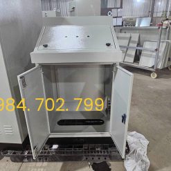 Bàn điều khiển chiếu sáng 1200x600x500x1.5 mm