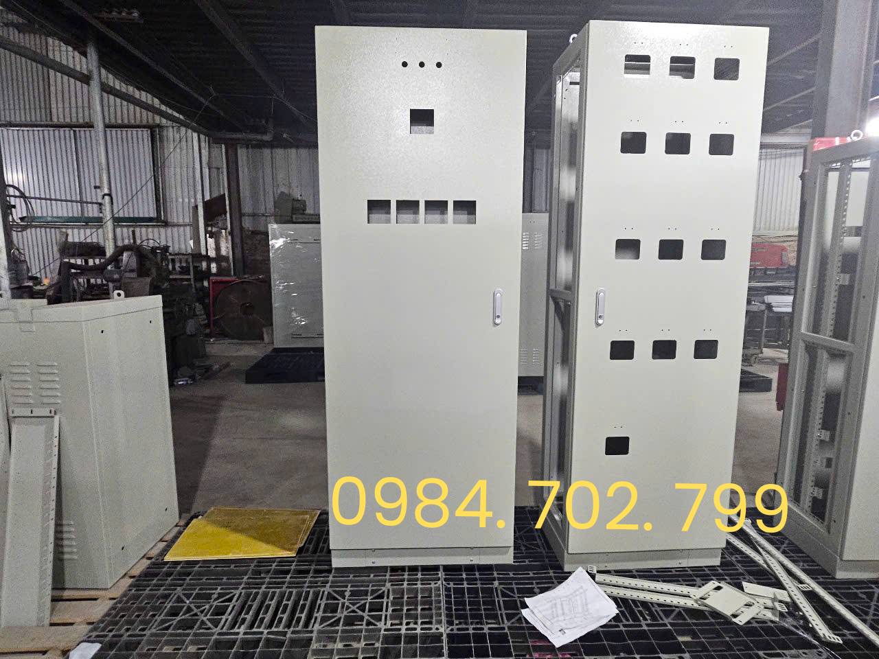 Vỏ tủ điện KT 2000x900x600x1.5mm Vỏ tủ điện KT 2000x900x600x1.5mm